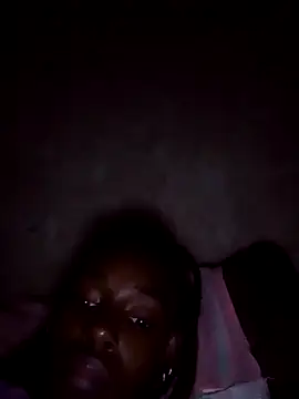 Snapshot of lachilena027 chatting on December 2, 9:50 pm lachilena027 online show from December 2, 9:50 pm