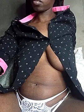 Snapshot of lachilena027 chatting on October 23, 4:45 am lachilena027 online show from October 23, 4:45 am