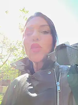 KimKelly13 online show from May 4, 6:42 am