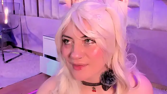 Snapshot of Broklinwhite_ chatting on February 24, 2:59 pm Broklinwhite online show from February 24, 2:59 pm