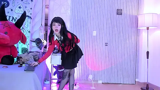 zephirahabney online show from October 18, 1:56 pm