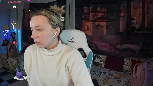 TiffanyBatson online show from January 12, 9:51 am