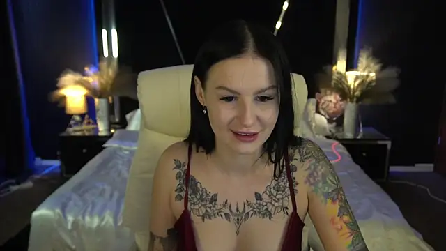 Snapshot of AmberDismond chatting on December 3, 6:54 am AmberDismond online show from December 3, 6:54 am