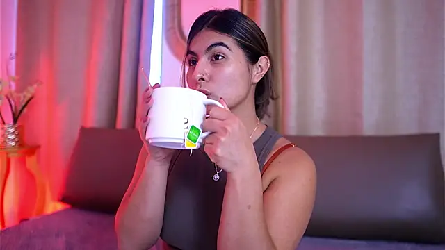 Snapshot of ShelleyMorell chatting on October 2, 1:07 pm ShelleyMorell online show from October 2, 1:07 pm