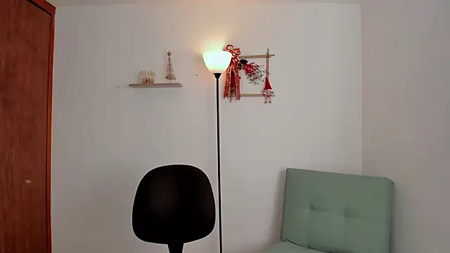 Lilabril online show from December 9, 2:17 pm