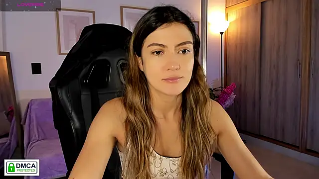 Lilabril online show from May 4, 2:46 pm