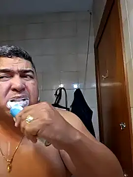 gordito xx online show from January 3, 6:33 am