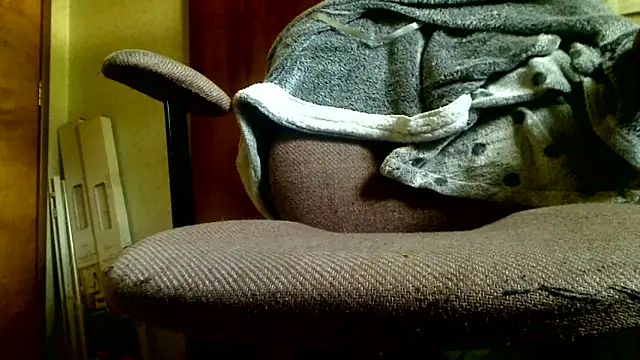 Snapshot of markluvskitty chatting on April 11, 7:51 pm markluvskitty online show from April 11, 7:51 pm