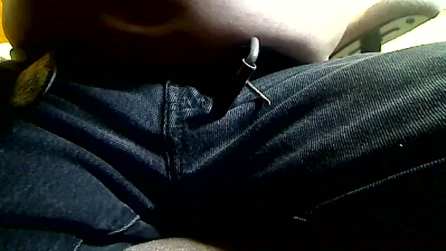 Snapshot of markluvskitty chatting on April 13, 12:10 pm markluvskitty online show from April 13, 12:10 pm