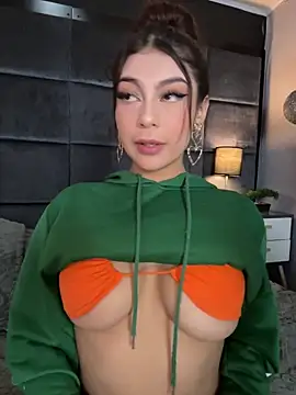 CHERRYY BOMB  online show from October 13, 10:48 am