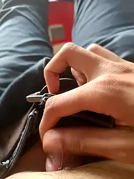 HeftyTheory7 online show from December 3, 8:23 am