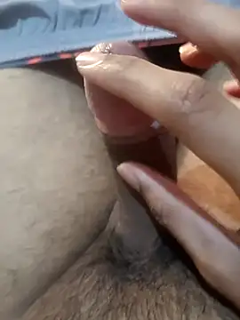 Snapshot of HeftyTheory7 chatting on March 11, 3:12 am HeftyTheory7 online show from March 11, 3:12 am