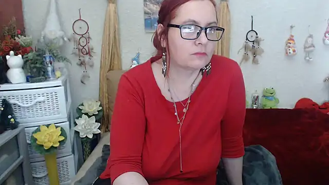 Snapshot of PlayfullMature chatting on February 5, 8:57 pm PlayfullMature online show from February 5, 8:57 pm