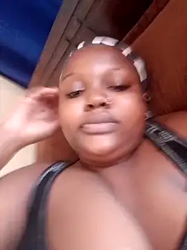 queennapal online show from April 1, 1:41 pm