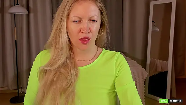 sugamomy online show from November 19, 12:32 am