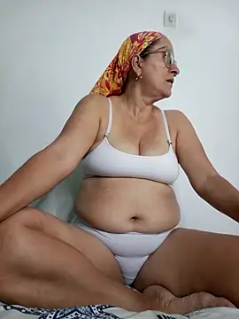 deisy summers47x online show from September 21, 12:29 pm