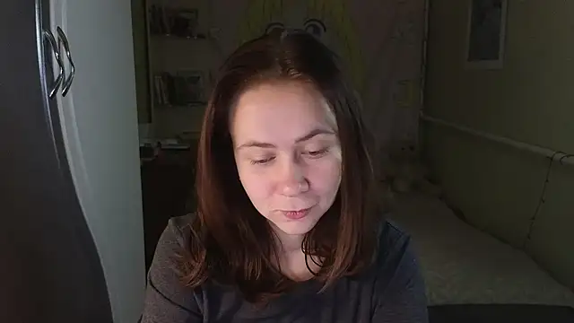 Snapshot of Riley_Roo chatting on November 2, 7:27 pm Riley Roo online show from November 2, 7:27 pm