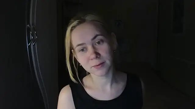 Riley Roo online show from February 3, 5:40 pm