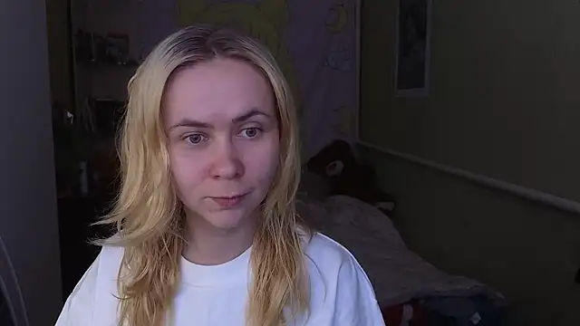 Riley Roo online show from March 15, 10:54 am