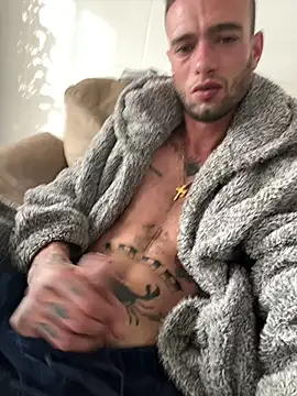 davorm online show from December 22, 12:27 pm