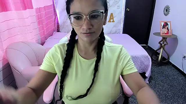 Snapshot of rayza_mature_154 chatting on January 3, 9:36 pm rayza mature 154 online show from January 3, 9:36 pm