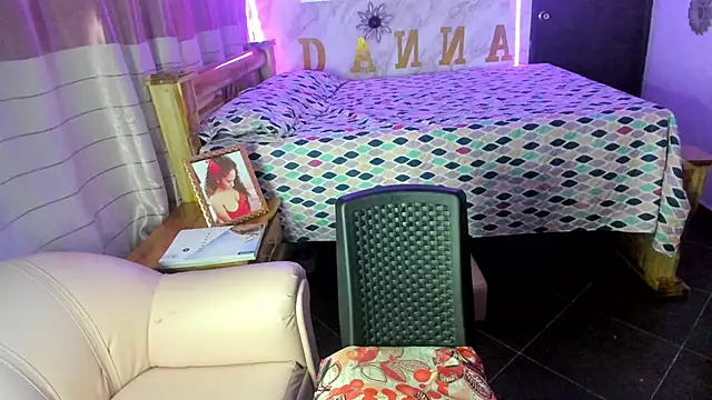 Snapshot of rayza_mature_154 chatting on February 9, 11:04 pm rayza mature 154 online show from February 9, 11:04 pm