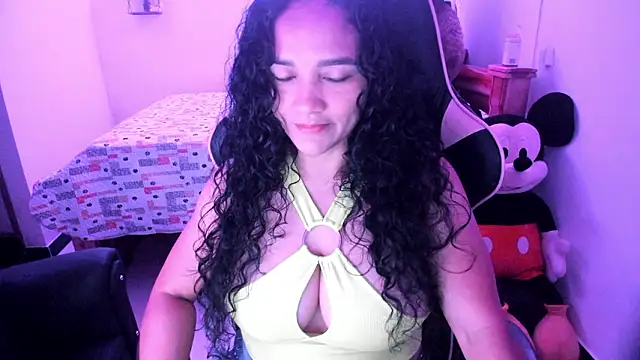 Snapshot of rayza_mature_154 chatting on February 24, 9:02 pm rayza mature 154 online show from February 24, 9:02 pm