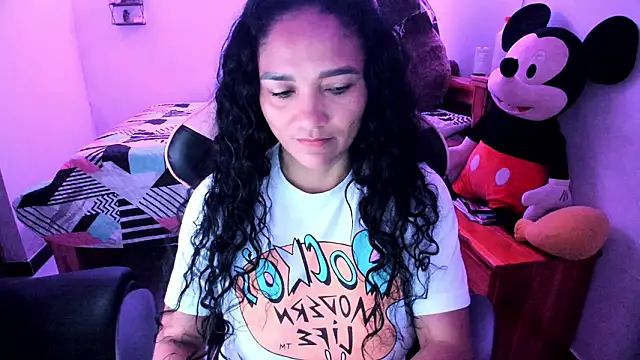 Snapshot of rayza_mature_154 chatting on March 13, 3:07 pm rayza mature 154 online show from March 13, 3:07 pm