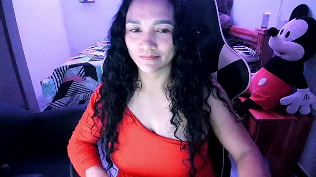 Snapshot of rayza_mature_154 chatting on March 19, 2:32 pm rayza mature 154 online show from March 19, 2:32 pm