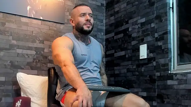 BruceDallas online show from April 5, 2:09 am