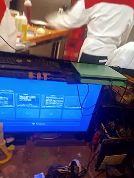 Mune Raez 6 online show from March 16, 1:15 pm