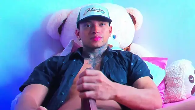 Stiven collins online show from January 10, 11:56 am