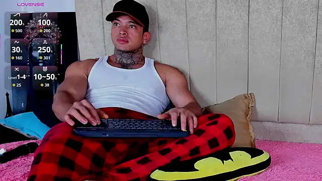 Stiven collins online show from May 10, 7:19 pm