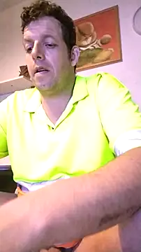 Snapshot of Knuffelstaaf123 chatting on March 2, 3:41 pm Knuffelstaaf123 online show from March 2, 3:41 pm