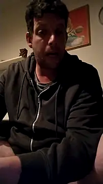 Snapshot of Knuffelstaaf123 chatting on March 19, 8:57 pm Knuffelstaaf123 online show from March 19, 8:57 pm