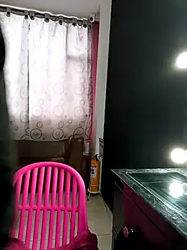 Cute Penelope online show from February 15, 12:11 pm