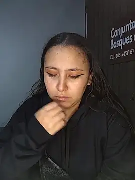 Snapshot of Cute_Penelope chatting on March 18, 11:13 am Cute Penelope online show from March 18, 11:13 am