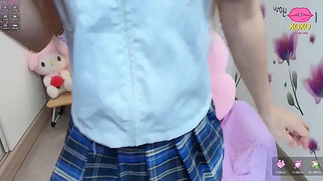 Snapshot of _Mizuki_ chatting on October 1, 5:19 pm  Mizuki  online show from October 1, 5:19 pm