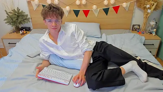 Fandi 777 online show from January 25, 1:52 pm