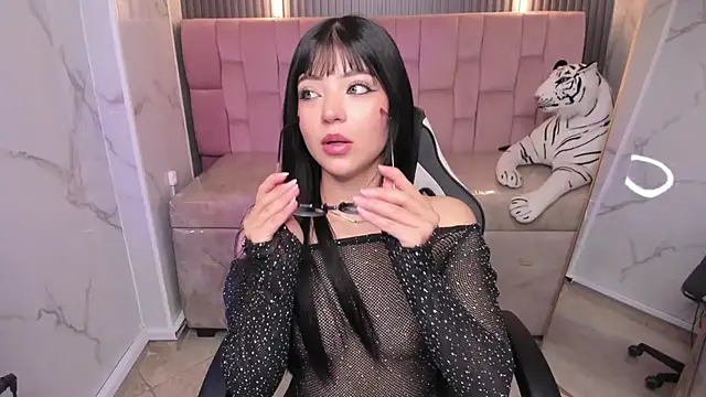  mia collins b  online show from October 8, 1:09 pm