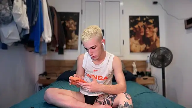 Cristian Delgado online show from March 29, 4:45 am