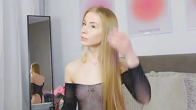 VioletiSwone online show from September 26, 4:05 am