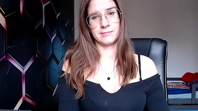 KayaRose online show from December 7, 11:18 am