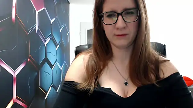KayaRose online show from January 3, 9:15 pm