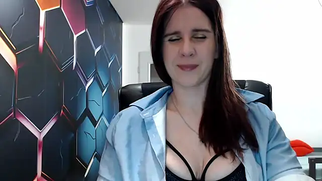 KayaRose online show from January 24, 9:05 pm