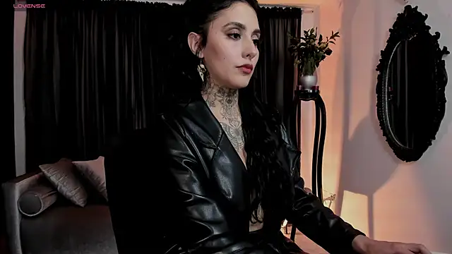 Snapshot of nasty_aliice1 chatting on March 4, 2:06 am nasty aliice1 online show from March 4, 2:06 am