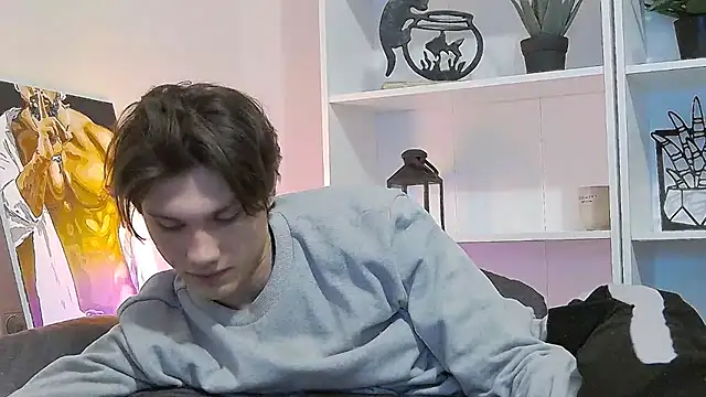Snapshot of CalvinCay chatting on March 10, 3:34 am CalvinCay online show from March 10, 3:34 am