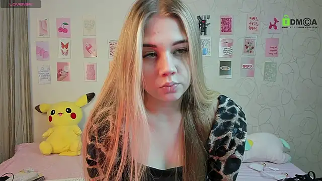 Snapshot of Mery_Haily chatting on January 22, 9:35 am Mery Haily online show from January 22, 9:35 am