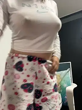 Snapshot of ruby_santana777 chatting on December 4, 1:48 am ruby santana777 online show from December 4, 1:48 am