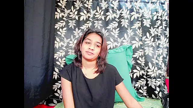 Snapshot of cherryblossum143 chatting on November 4, 6:45 am cherryblossum143 online show from November 4, 6:45 am